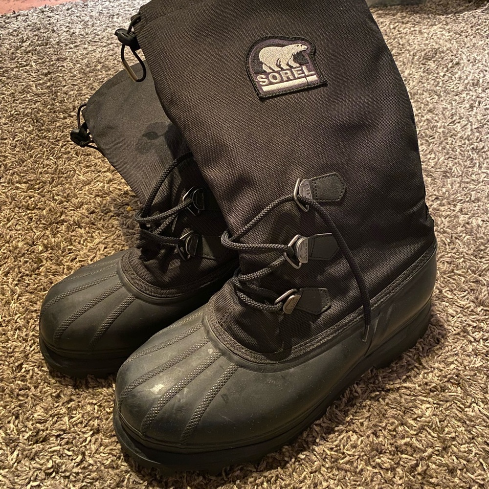Men’s SOREL Bear snow boots size 11 (fits like 12)